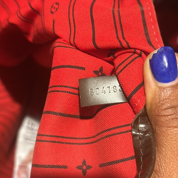 Authentic Louis Vuitton Neverful GM - Picture 10 of 10